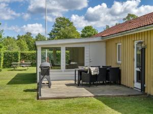 Zahrada ubytování Holiday Home Mainart - 200m from the sea by Interhome