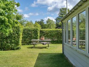 Zahrada ubytování Holiday Home Mainart - 200m from the sea by Interhome