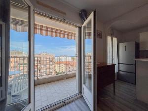 Kuchyň nebo kuchyňský kout v ubytování Douceur azuréenne - Wifi, Parking, vue mer, 4pers