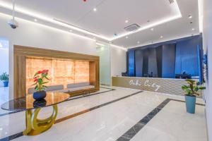 Imagen de la galería de Picturesque Sea View Aparthotel In Orbi City Batumi, en Batumi