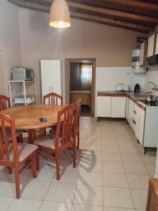 Kuchyň nebo kuchyňský kout v ubytování Casa de campo