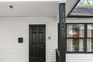 Gallery image of 21st Street Evergreen Charm in Birmingham