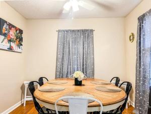 Φωτογραφία από το άλμπουμ του Boswell Bungalow 2 σε Shady Lane