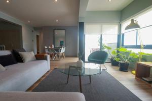 Χώρος καθιστικού στο Beautiful 2BR with Terrace in Miraflores