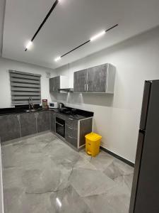 Imagen de la galería de New Apartment Located in Middle of Bahrain, en Manama