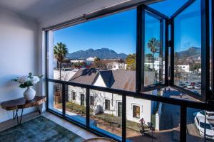 Nespecifikovaný výhled na hory nebo výhled na hory při pohledu z apartmánu