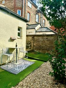 Φωτογραφία από το άλμπουμ του Charming 2BR Victorian Flat in Bexhill-on-Sea σε Bexhill