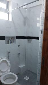 Un baño de Membley star heights