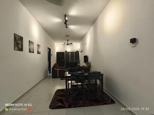 Ruang duduk di DEYA HOMESTAY Tanjung Lumpur