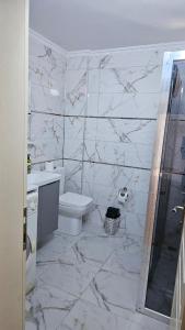 Ένα μπάνιο στο Özdere Ferienwohnung