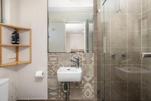 Koupelna v ubytování Waterfront Ocean Cottage + 15 fotografií