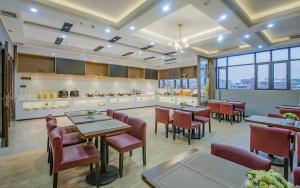 Restoran atau tempat lain untuk makan di Echarm Hotel Guangzhou Jiahe Helong Branch