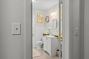 Koupelna v ubytování West Philadelphia Modern Hotel & Suites + 152 fotografií