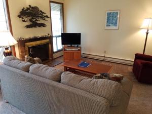 A television and/or entertainment centre at Multi Resorts at Kala Point