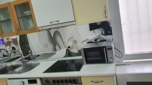 Una cocina o cocineta en Esteban Mor B, metro Barrio Concepción, Tanatorio M30