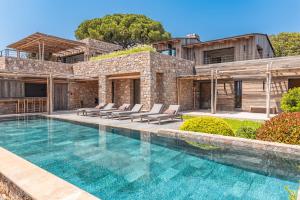 Swimmingpoolen hos eller tæt på Villa Bonanza Di Cala Rossa