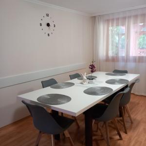 Fotografie z fotogalerie ubytování Bródy 51 53 Apartman v destinaci Hajdúszoboszló