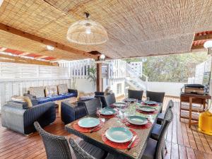 Χώρος καθιστικού στο Grande maison familiale avec jeux et terrasse près de Saint-Denis - FR-1-786-46