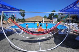 Piscina di Hotel Martini Kvariati o nelle vicinanze