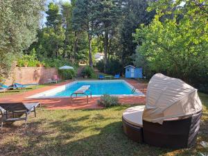 Swimmingpoolen hos eller tæt på Casale della Luna