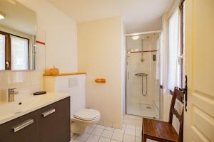 Bilik mandi di Le Balcon du Beaufortain - Proche des Saisies +16 gambar