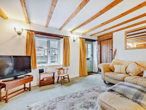 Televiisor ja/või meelelahutuskeskus majutusasutuses 5 Bed in Matlock oc-93585