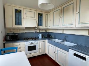 Η κουζίνα ή μικρή κουζίνα στο Garden Seaview Camogli