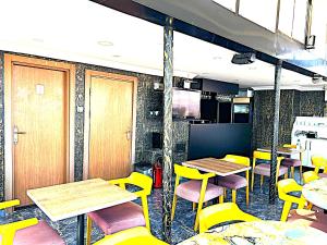 Φωτογραφία από το άλμπουμ του KayaRoYal Hotel Rooftop Unlimited Tea and Coffees At The Terrace Restaurant στην Κωνσταντινούπολη +29 φωτογραφίες