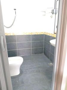 Ένα μπάνιο στο Costa Mahkota One Bedroom With Balcony, Mahkota Parade Hospital, Pahlawan