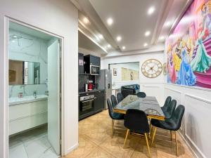 Dapur atau dapur kecil di Urban Flat 74 - Disneyland in Paris