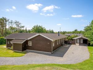 Το κτήριο όπου στεγάζεται  η παραθεριστική κατοικία