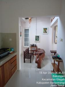 TV/trung tâm giải trí tại eLvira Homestay +17 ảnh