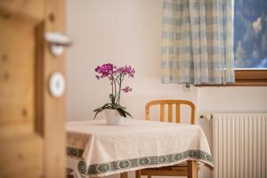 Gallery image of Bnb Lettnerhof Balcony Family Suite in Monguelfo