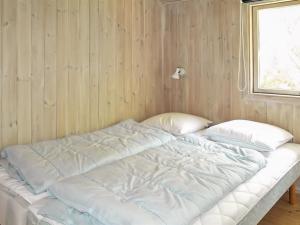 Katil atau katil-katil dalam bilik di Holiday Home Tia - 900m from the sea by Interhome