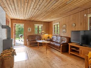Μια τηλεόραση ή/και κέντρο ψυχαγωγίας στο Holiday Home Sofia - 500m from the sea by Interhome