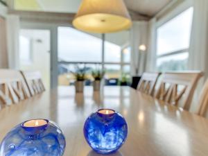 Ruang duduk di Holiday Home Thorir - 542m from the sea by Interhome