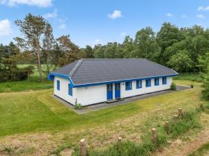 Το κτήριο όπου στεγάζεται  η παραθεριστική κατοικία