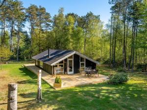 Κήπος έξω από το Holiday Home Vasa - 400m from the sea by Interhome