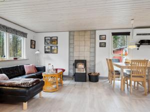 Χώρος καθιστικού στο Holiday Home Harthe - 800m from the sea by Interhome +12 φωτογραφίες