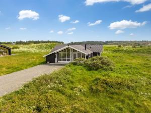 Φυσικό τοπίο κοντά σε αυτή η παραθεριστική κατοικία +24 φωτογραφίες