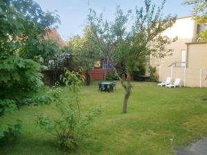 Zahrada ubytování Holiday Home Harro - 150m from the sea by Interhome