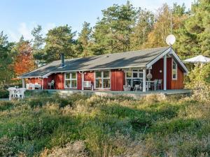 Budova, kde se prázdninový dům nachází + 28 fotografií