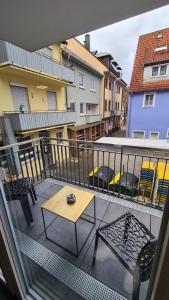 Μπαλκόνι ή βεράντα στο Exklusives und zentrales Wohnen direkt am Marktplatz Whg2