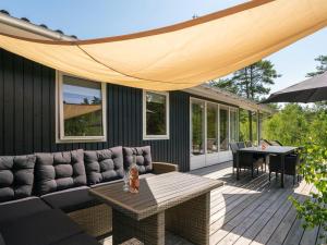 Posezení v ubytování Holiday Home Adelisa - 600m from the sea by Interhome