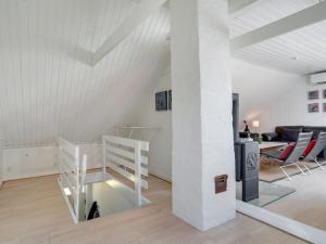 Posezení v ubytování Holiday Home Naina - 200m from the sea by Interhome