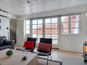Posezení v ubytování Holiday Home Naina - 200m from the sea by Interhome