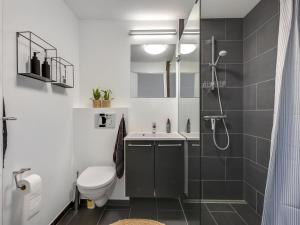 Koupelna v ubytování Apartment Monia - 20m from the sea by Interhome