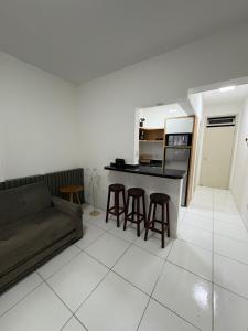 A kitchen or kitchenette at Apartamento no coração cultural de Florianópolis