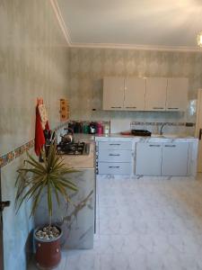 Køkken eller tekøkken på Kariat arkma + 4 billeder