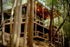 Το κτήριο όπου στεγάζεται  η παραθεριστική κατοικία